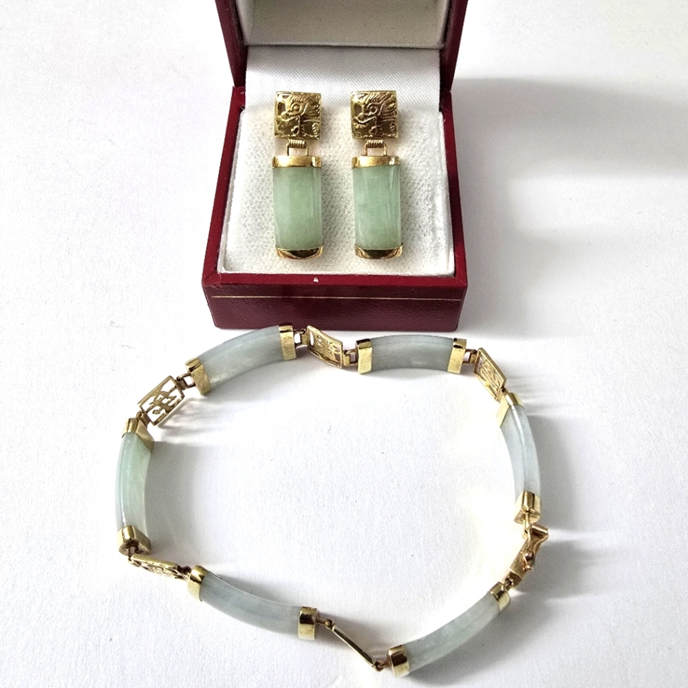 14K Gold Green Jade Earrings and Bracelet Set - Picture 4 of 7